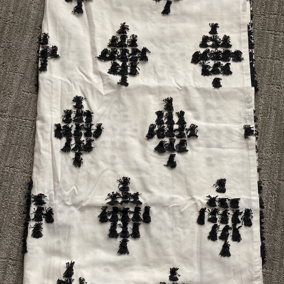 Textured Shower Curtain Black and White 72x72 - Picture 5 of 6